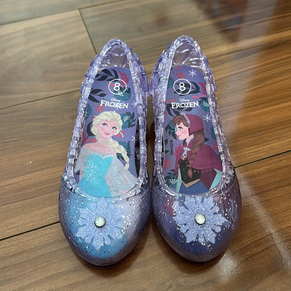 Girls light up frozen shoes size 8